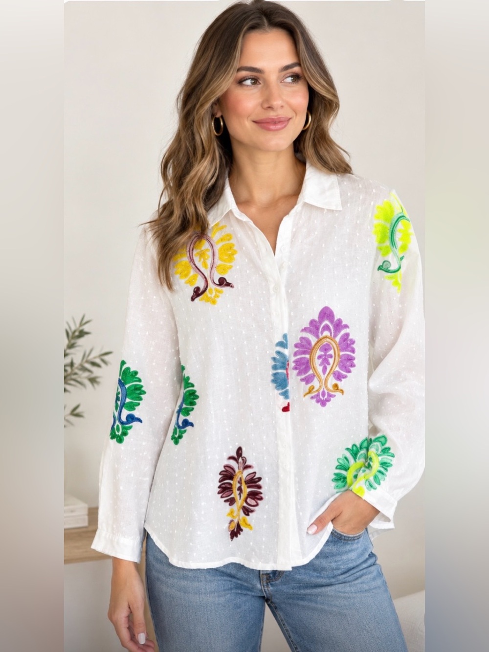 Noeline‎ Paris White Embroidered Button-Down w/ Multicolor Motifs size Medium